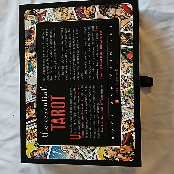 Tarot book and card set - Picture 5 of 5